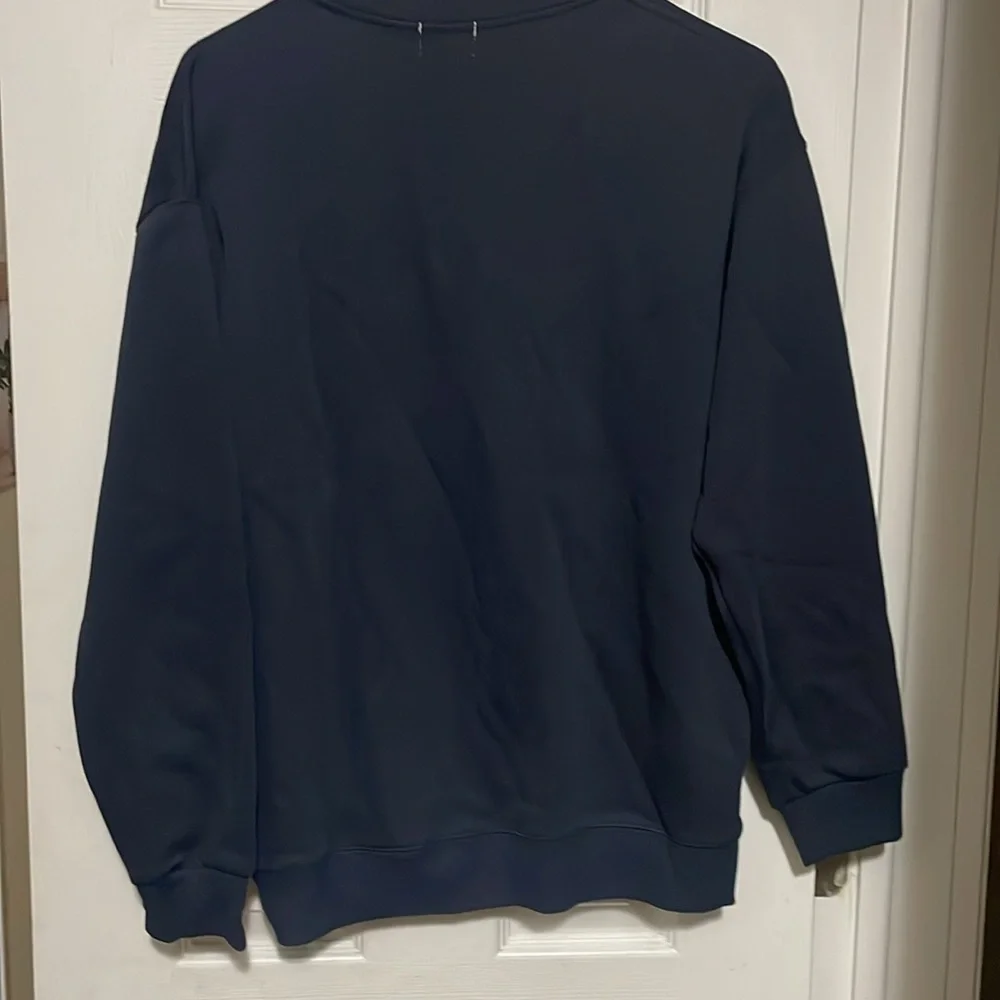 New cotton sweatshirt size small - Picture 2 of 3